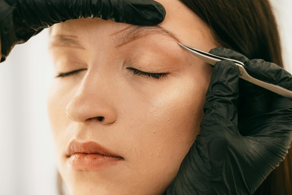Affordable Eyebrow Threading in Olathe